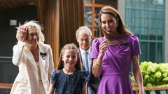 Kate Middleton prispela v Wimbledon v najboljši družbi: Čustvena reakcija princese Charlotte raznežila oboževalce