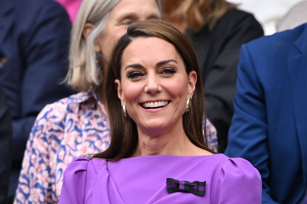 Godrnjanje, pridušene solze, tiho hlipanje, da nihče ne opazi: Nov video Kate Middleton z Wimbledona pove več kot tisoč besed