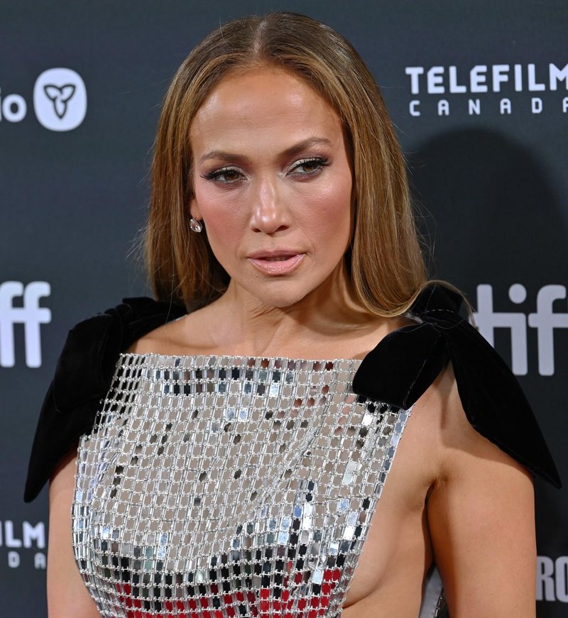 Jennifer Lopez v modo vrnila čevlje, ki smo jih oboževali pred skoraj 10 leti, naslednje leto pa jih bomo videli povsod
