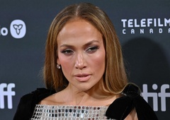 Jennifer Lopez v modo vrnila čevlje, ki smo jih oboževali pred skoraj 10 leti, naslednje leto pa jih bomo videli povsod