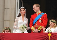 Oblikovalka poročne obleke Kate Middleton sprejela pomembno vlogo v prestižni francoski modni hiši