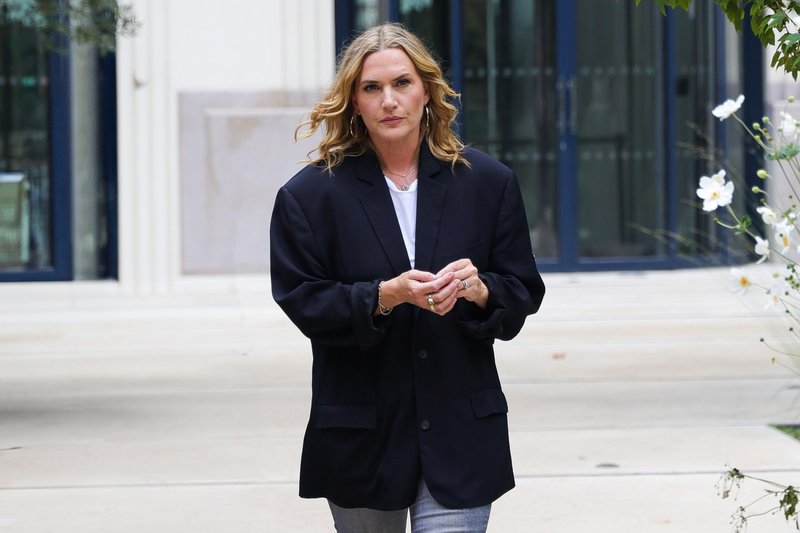 Kate Winslet je mnenja, da se ta kontraverzni trend znova vrača na modno prizorišče (foto: Profimedia)