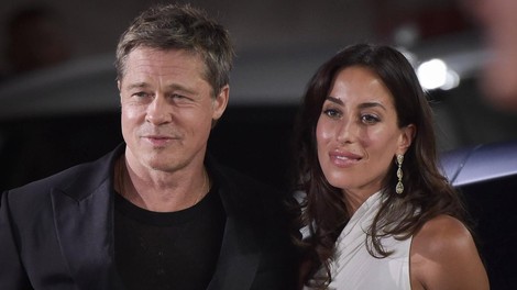 Ines de Ramon Brad Pitt pleten komplet krilo