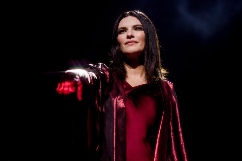 Ekskluzivni intervju z Lauro Pausini za Elle Slovenija: "Zelo me zanima, kakšno občinstvo imam v Sloveniji."