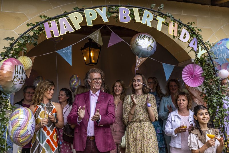 Legendarni André Rieu se vrača v Ljubljano, vstopnice pa so že na voljo! (novico je razkril na svoj 75. rojstni dan!) (foto: Marcel van Hoorn / André Rieu Productions)