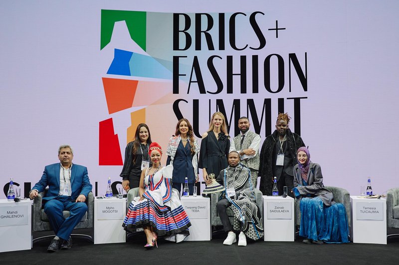 Kaj se zgodi, ko si velike modne hiše 'izposodijo'  vizualne simbole drugih kultur (foto: BRICS+ Fashion Summit Press Service)