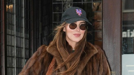 Dakota Johnson plašč trend