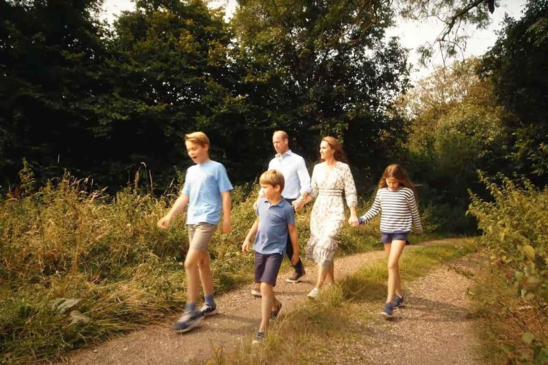 Zajtrk, telovadnica in šola... Odkrijte jutranjo rutino Kate Middleton z Georgeom, Charlotte in Louisom