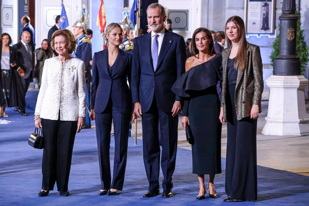 Letizia Ortiz premaknila meje elegance v večerni toaleti znamke, ki jo obožuje