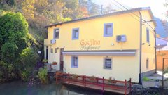 Vipava gostilna Podfarovz