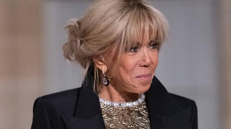 Brigitte Macron zlata obleka