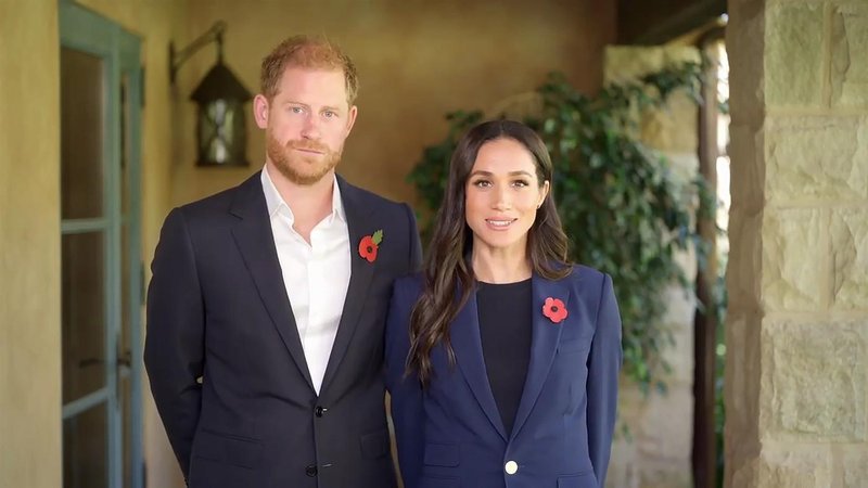 Končno ponovno združena! Princ Harry in Meghan Markle v videoposnetku utišala govorice o ločitvi
