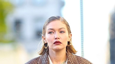 
                    Gigi Hadid mokasini