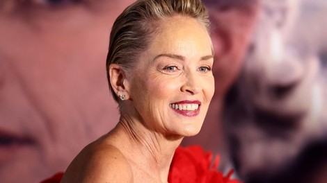 Sharon Stone rdeča preproga rdeča obleka