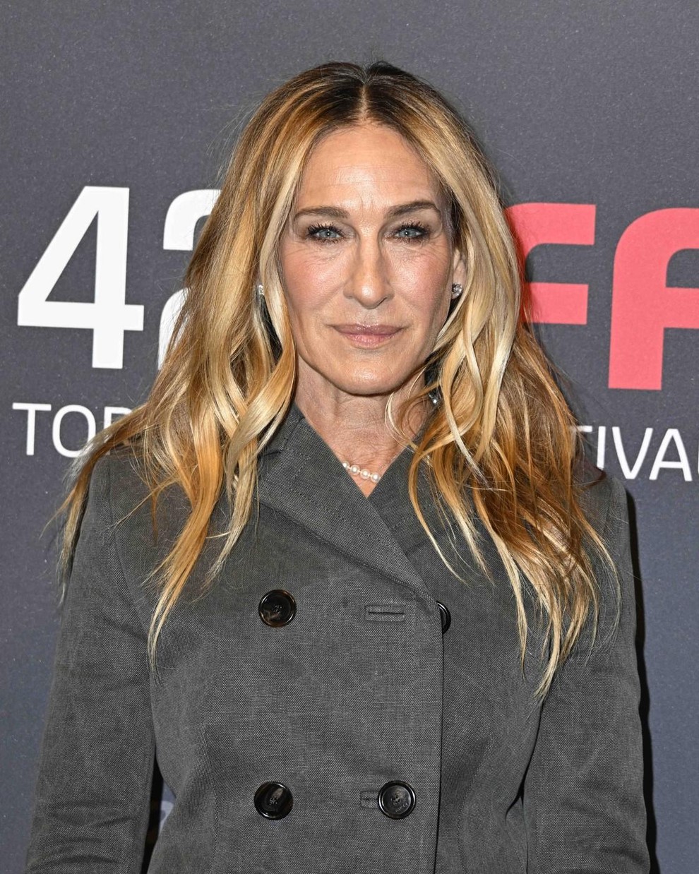 Sarah Jessica Parker se je udeležila 42. filmskega festivala v Torinu, kjer nas je že navdušila z videzom z rdeče …