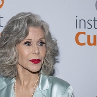 Kako preprečiti, da sivi lasje postanejo rumeni? To je pogosta napaka, ki jo delajo mnogi, poznati pa bi morali ta trik