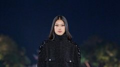 Chanelovo modno revijo Métiers D'Art v mestu Hangzhou na Kitajskem so navdihnili popotniški dnevniki in ljubezen do umetnosti Gabrielle Coco Chanel