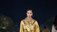 Chanelovo modno revijo Métiers D'Art v mestu Hangzhou na Kitajskem so navdihnili popotniški dnevniki in ljubezen do umetnosti Gabrielle Coco Chanel