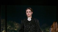 Chanelovo modno revijo Métiers D'Art v mestu Hangzhou na Kitajskem so navdihnili popotniški dnevniki in ljubezen do umetnosti Gabrielle Coco Chanel