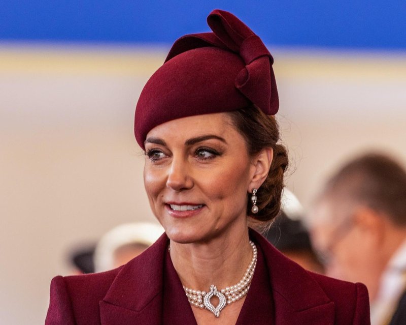 To je ličenje, na katerega prisega Kate Middleton: Odloča se za močno poudarjeno rdečilo, da dvigne pogled in razvedri obraz (foto: Profimedia)