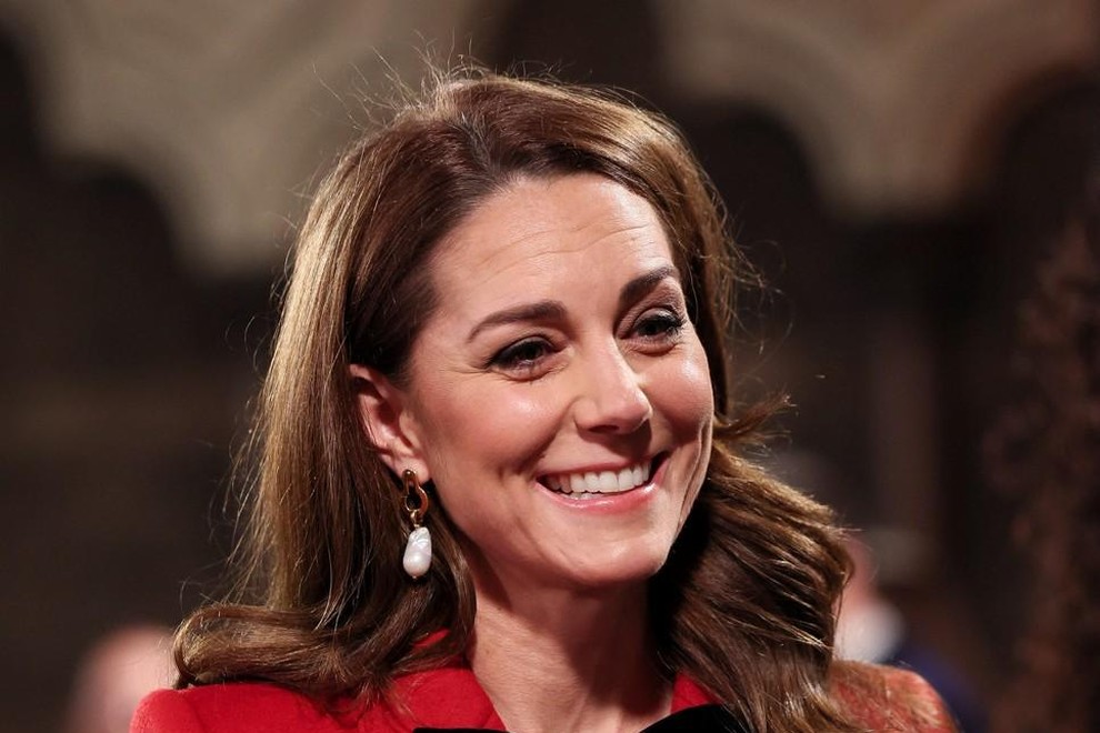 Kate Middleton pod pritiskom: Kljub bolezni mora prevzeti vlogo kraljice prej, kot je pričakovala