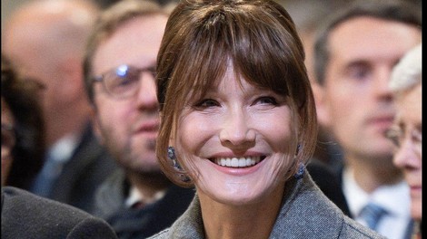 Carla Bruni pričeska