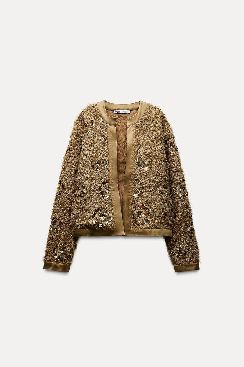 Zara ima popolno jopico za praznični čas: Nosimo jo na družinskih srečanjih, pa tudi ob svečanih priložnostih