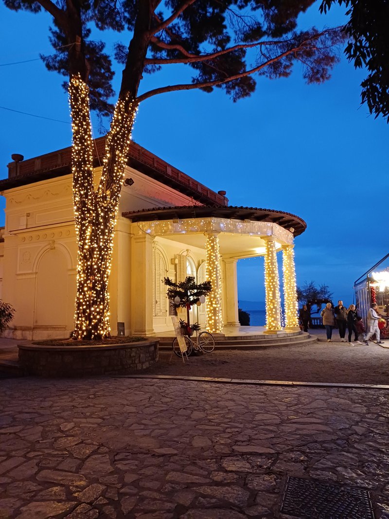 Doživele smo čarobni advent v Opatiji, ki nikogar ne pusti ravnodušnega (in tudi nam je vzel sapo!)