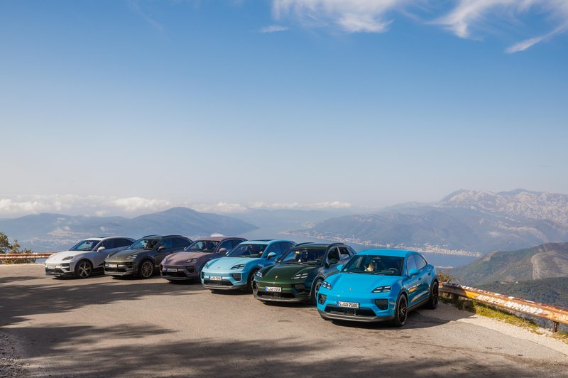 Električni šepet ob Boki Kotorski: Testna vožnja novega Porschejevega Macana (foto: Roman Rudakov)