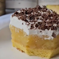 Kolač Jugoslovenka: recept zanj so včasih na pamet znale vse gospodinje, tako pa ga lahko pripravite sami