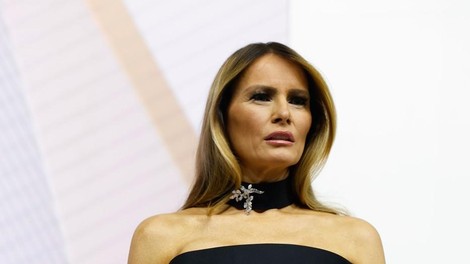 Melania Trump uradni portret