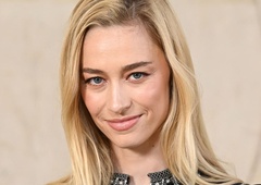 Italijanska plemkinja v kraljevem žametu: Nova ledeno blond pričeska Beatrice Borromeo in popoln Diorjev stajling