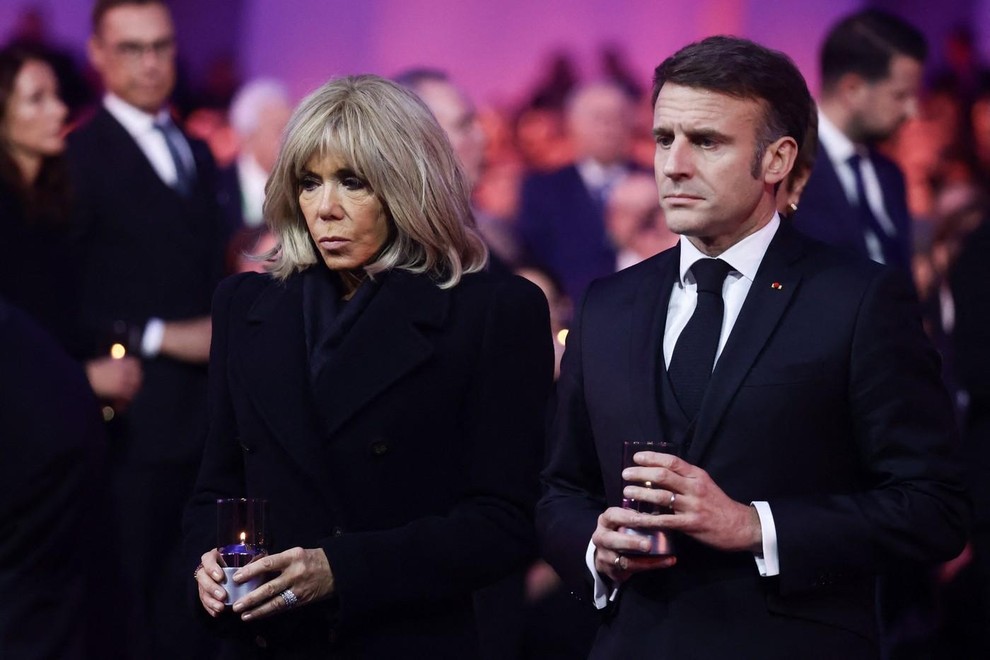 Ob slovesnosti, ki je na Poljskem združila številne svetovne voditelje in preživele iz druge svetovne vojne, je Brigitte Macron izbrala …