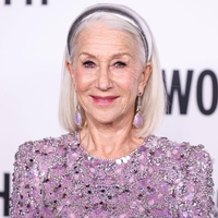 Helen Mirren razkriva, kako izgleda njena lepotna rutina: To je skrivnost, ki njen videz ohranja mladosten že desetletja
