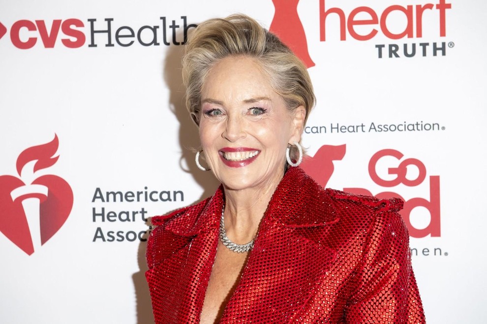 Na gala prireditvi Go Red Women v New Yorku je Sharon Stone ponovno dokazala, zakaj velja za eno največjih modnih …