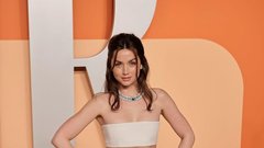 Ana de Armas v Louis Vuitton