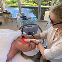 Dermatologi razkrivajo, kako pogosto je v resnici potrebno globinsko čiščenje obraza