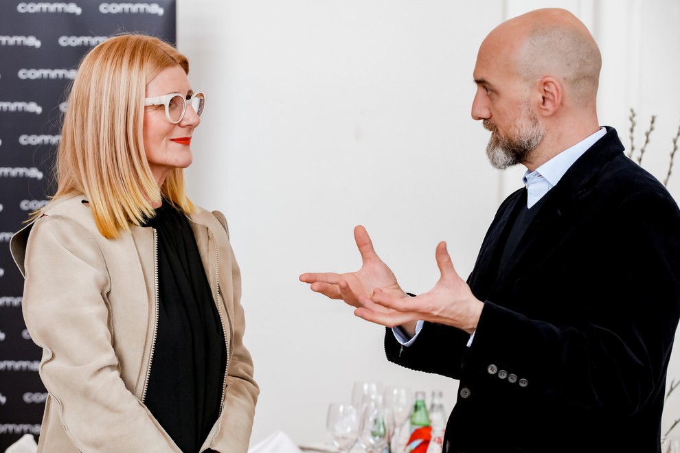 V pogovoru smo ujeli priznano modno oblikovalko Maja Štamol in izvršnega direktorja Adrie Media Ljubljana, Aleša Cipota.