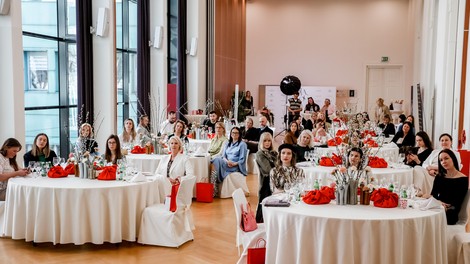 V petek smo krojile vizijo svoje prihodnosti: Foto utrinki z ELLE Dialoga