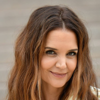 Katie Holmes zelo pristaja barva, ki je največja zvezda te pomladi