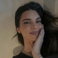 Priljubljena maskara Kendall Jenner stane le 15 evrov: V videu pokazala, kako doseči bolj polne in goste trepalnice