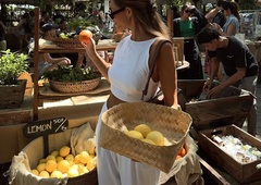 Polni pesticidov, naredijo več škode kot koristi: Teh 5 vrst sadja in zelenjave raje ne kupujte