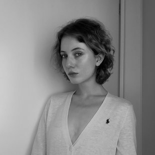ANA VESEL: Finalistka v kategoriji model