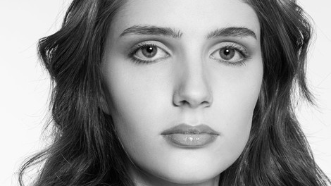 NINA MERNIK: Finalistka v kategoriji model