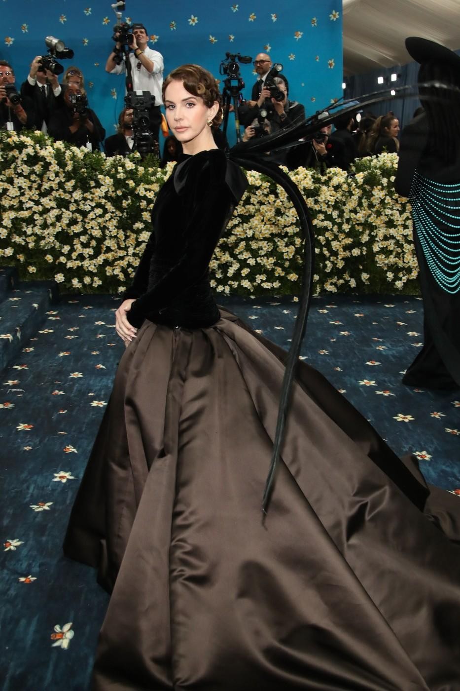 Lana Del Rey v Valentino
