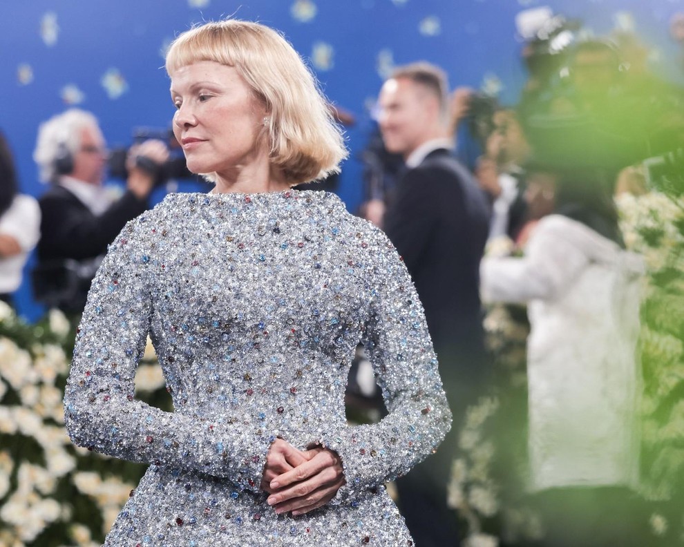 Na prvi ponedeljek v maju se je v New Yorku odvijal težko pričakovani modni spektakel – Met Gala 2025. Tokratna …