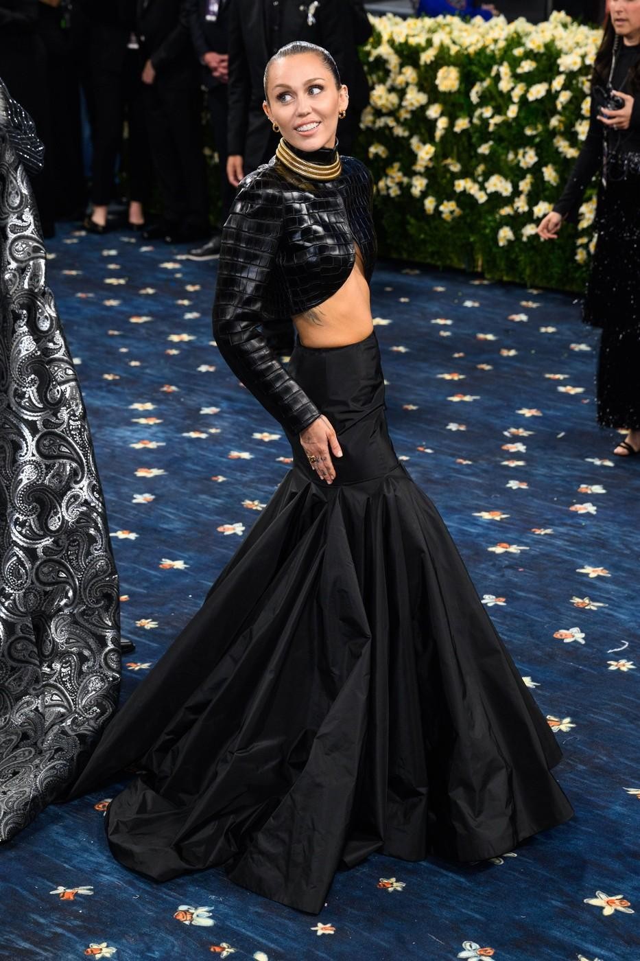 Miley Cyrus v Alaïa