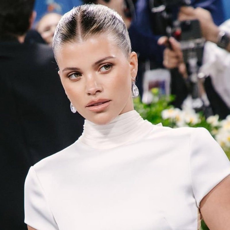 Pozabite na maskaro: to je lepotni trend, ki navdušuje ljubiteljice minimalizma