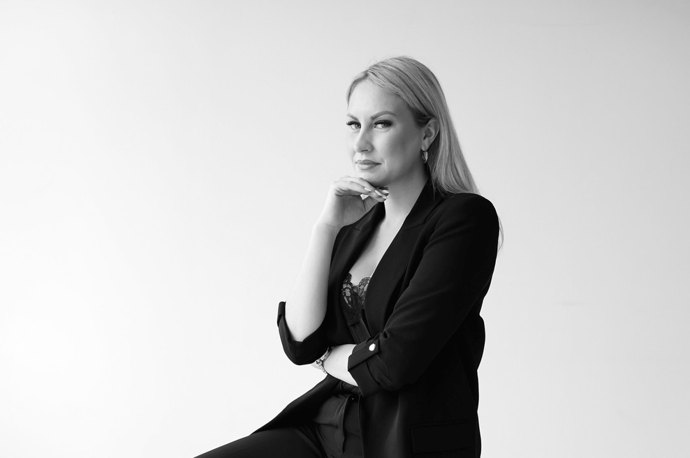 EVA ASSANI: Finalistka v kategoriji umetnik ličenja