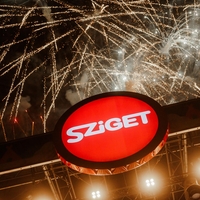 Ste vedeli, da letos v naši bližini nastopajo največje svetovne glasbene zvezde – le eno prijetno vožnjo daleč stran!
